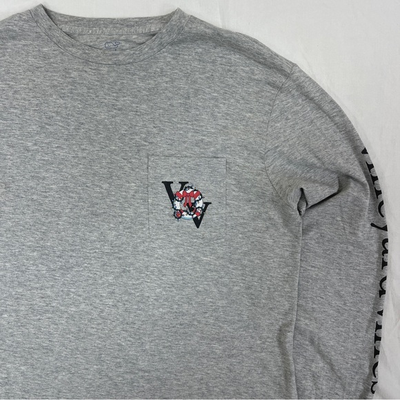 Vineyard Vines Christmas Wreath Graphic Long Sleeve Pocket Shirt - Picture 3 of 6